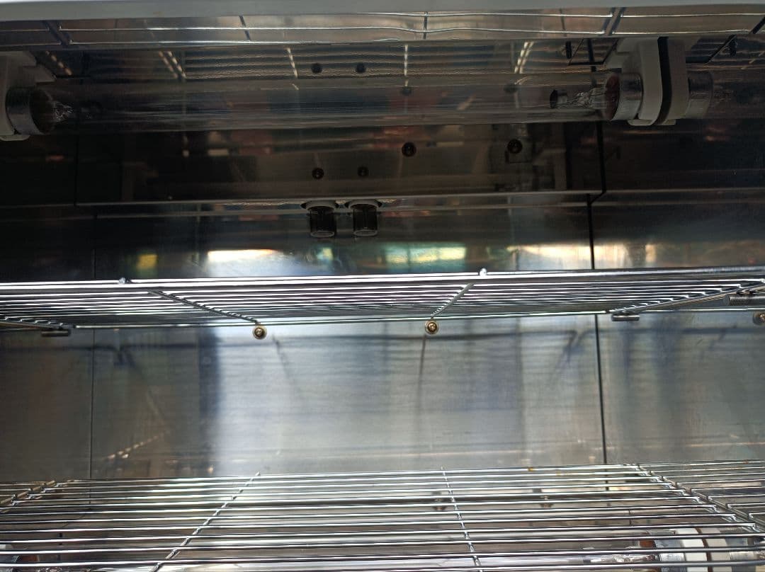 理容機器 消毒器（2灯仕様）再生品の通販はau PAY マーケット - 輸入