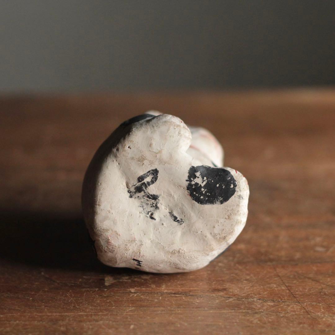 古い 土人形 招き猫 1950年制作 古道具 アンティーク オブジェ - メルカリ