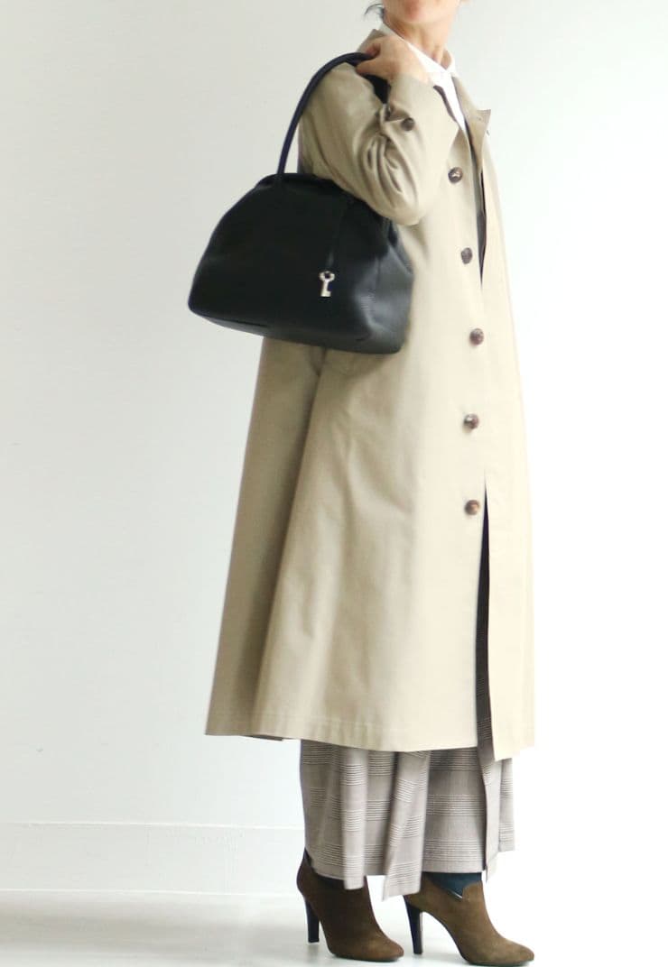 MADRIGAL マドリガル しっくりバッグ ブラック