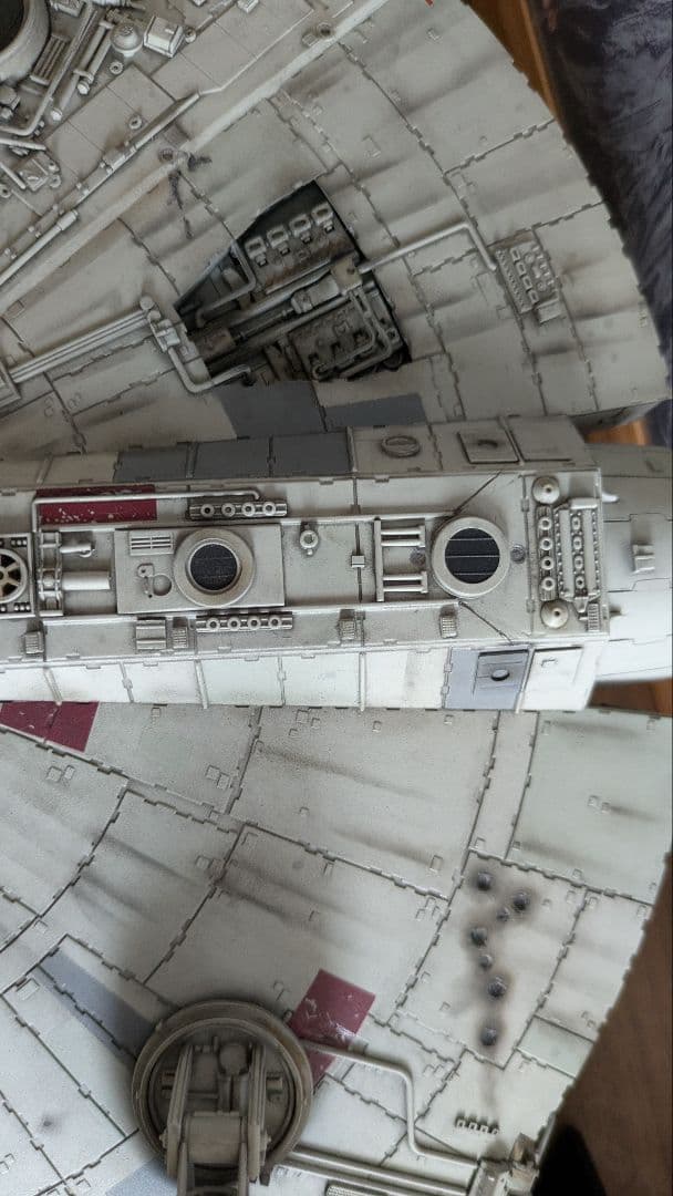 ミレニアム・ファルコン 1/72 完成品　レベル社製