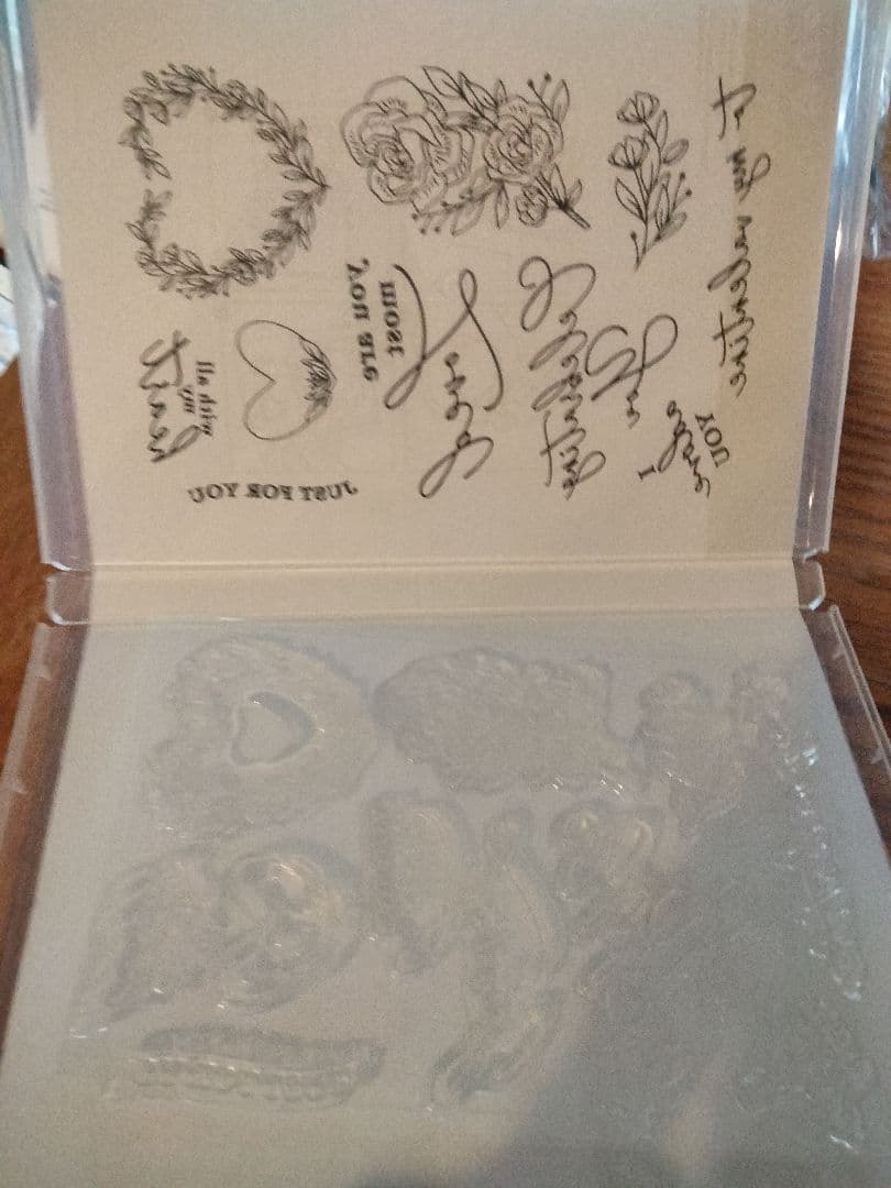 1点限り♡未開封新作ハイブリッドエンボスフォルダー&スタンプスタン