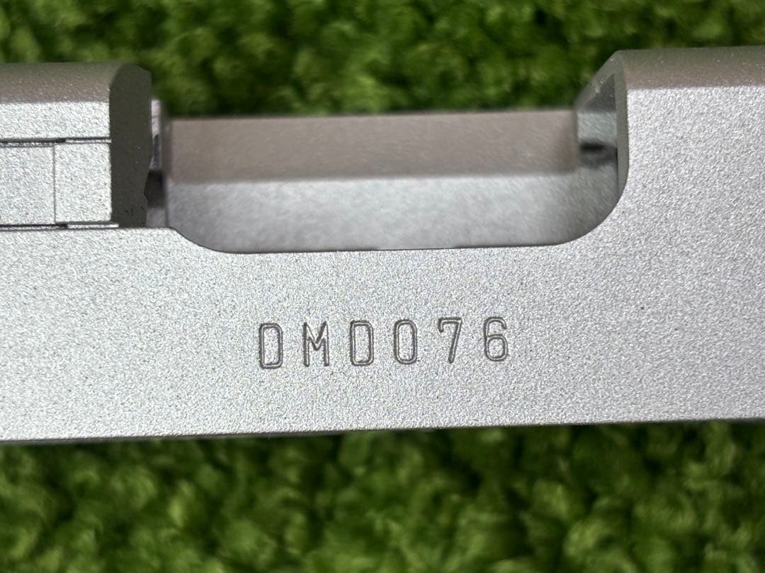 サイドアームズ　東京マルイ Glock17 Gen3 セラコートシルバースライド