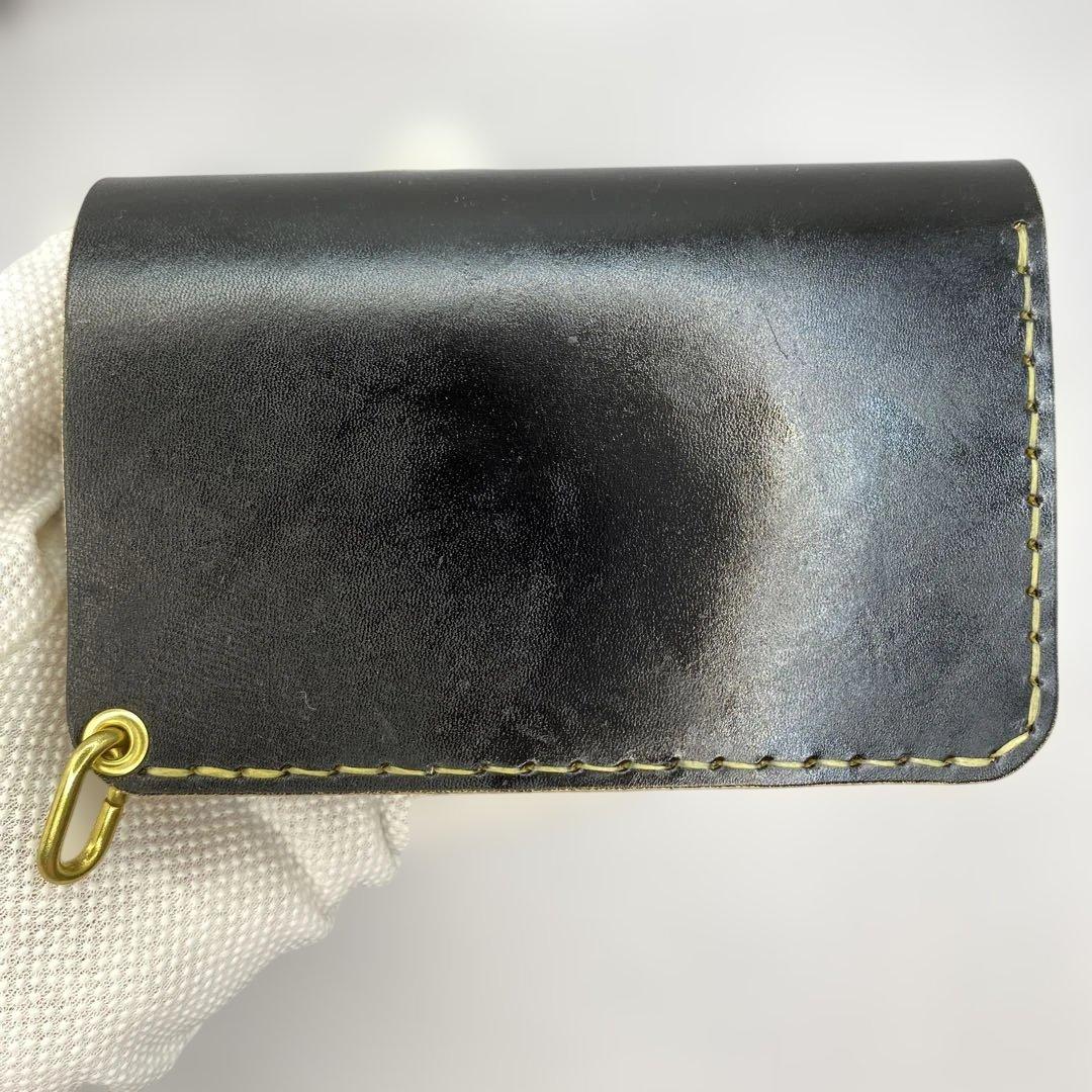 折らずお札収納 丘染めブラックの無骨トラッカーウォレット