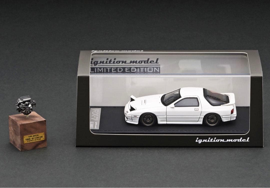 イグニッションモデル IG2944 1/43 RX-7 アンフィニ エンジン付き