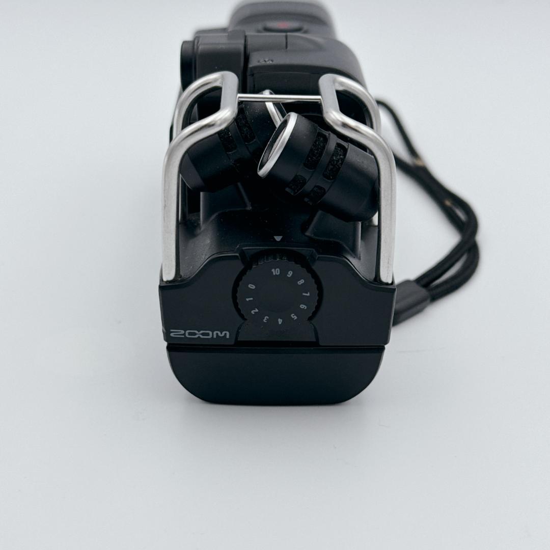【極美品】ZOOM Q8 ズーム ハンディビデオレコーダー