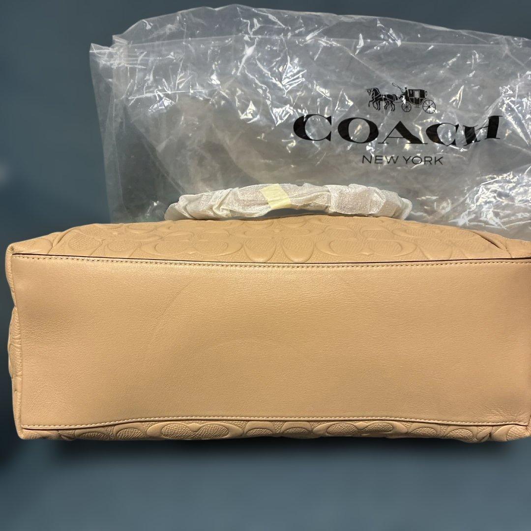 新品未使用COACH ベージュ ショルダーバッグ最終値下げ