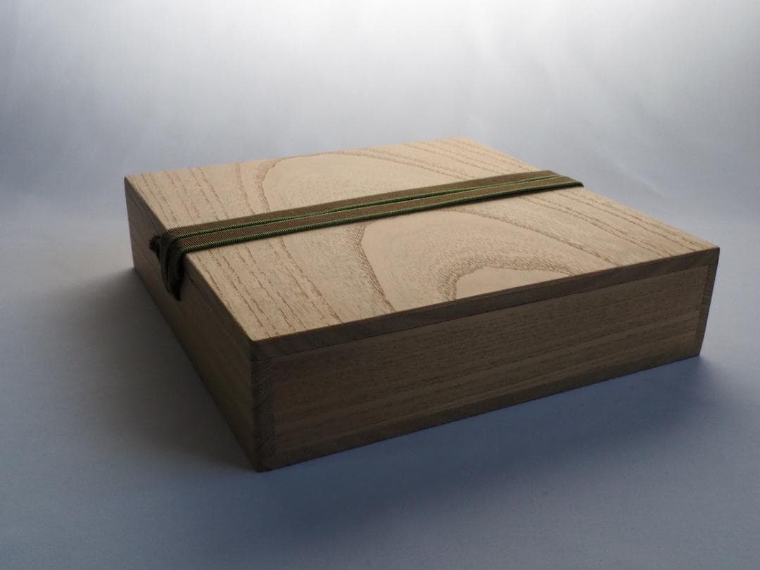 裏千家15世鵬雲斎御書付『巻水蒔絵四方盆』14代駒澤利斎造（共箱・二