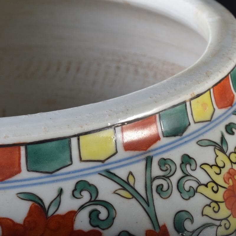 中国 大明萬暦年製 五彩 百鹿文 大壷 M 7312A