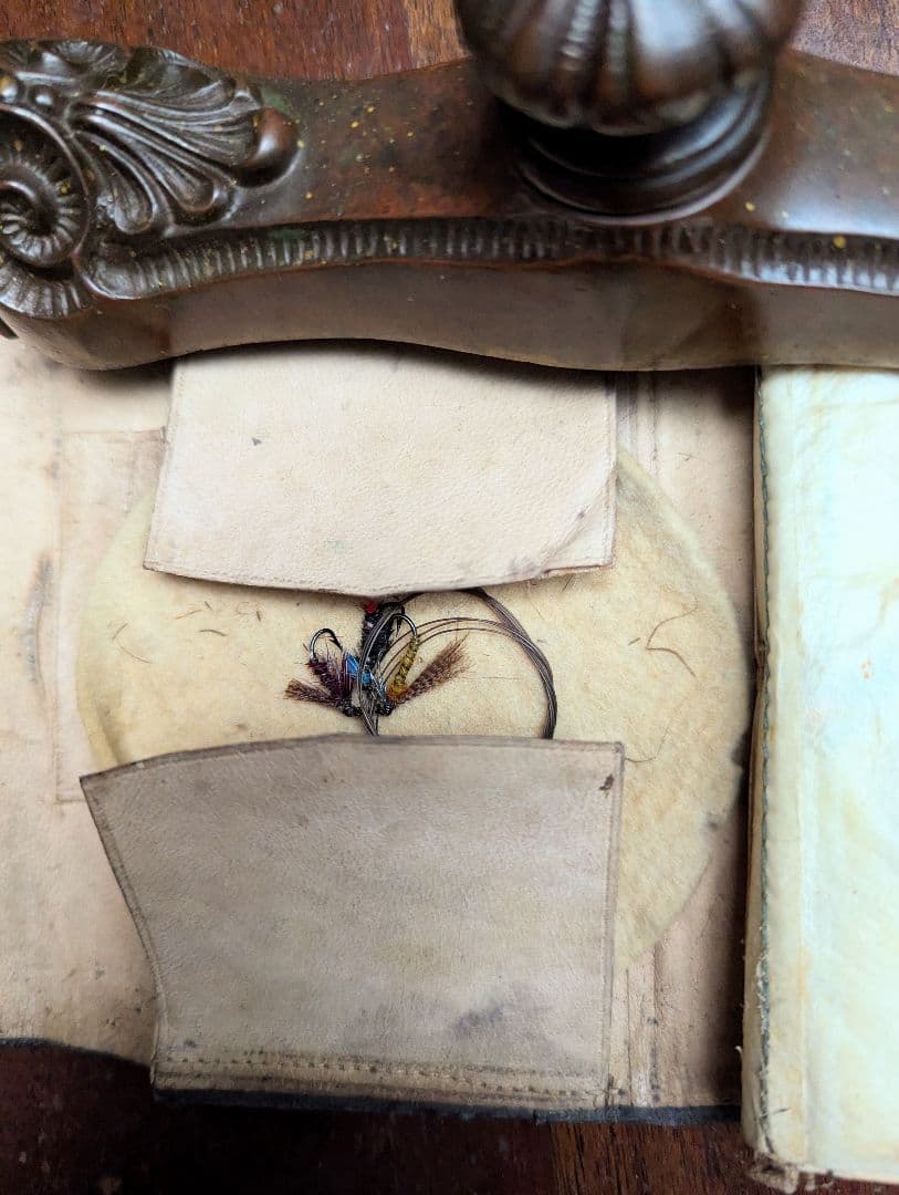 イギリスアンティーク 18世紀 毛針ノート 革装フライ手帳 英国