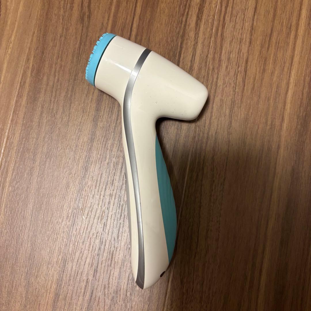 ニュースキン　ルミスパ　洗顔ブラシ 青と白 充電スタンド付き