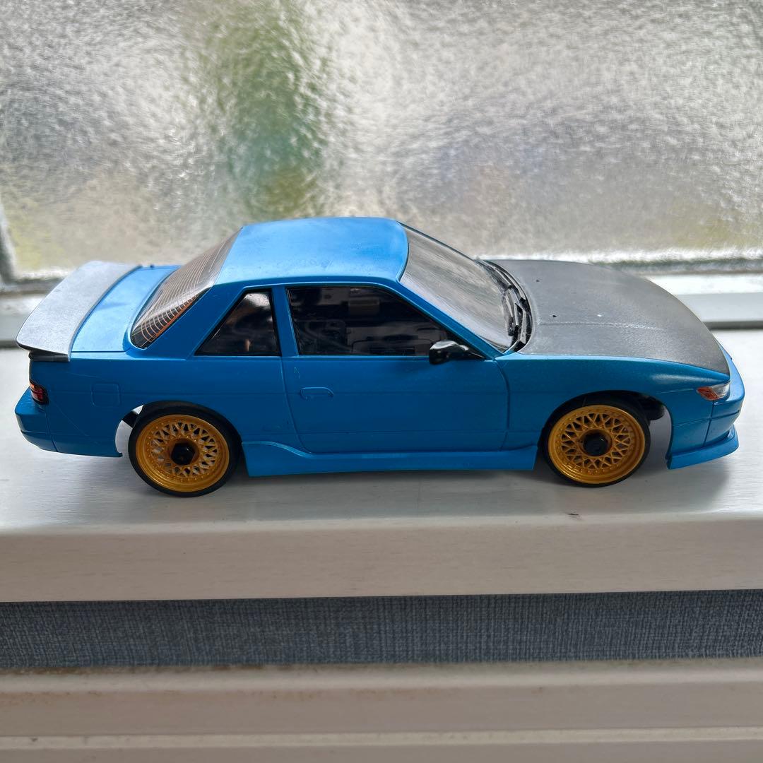 京商　ミニッツAWD シャシ＋ボディ