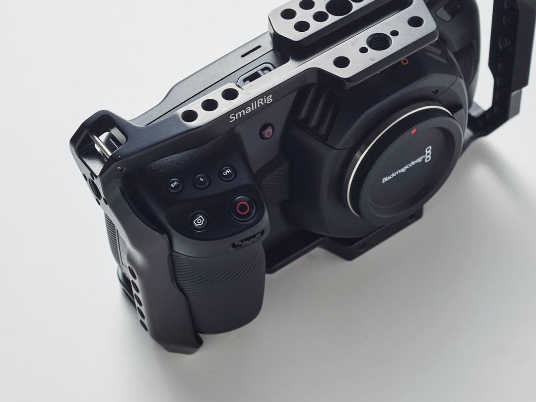 Blackmagic ポケシネ４K とNOKTONレンズセット