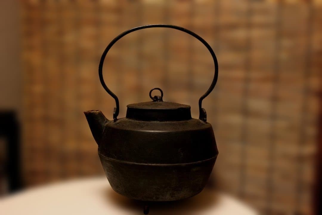 古鉄瓶 銅環無地三足鉄砲口大鉄瓶 希少品 水漏れなし