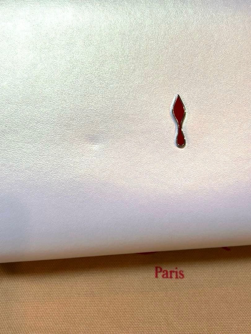 新品未使用　正規店購入　ルブタン パロマ スタッズ クラッチショルダーバッグ