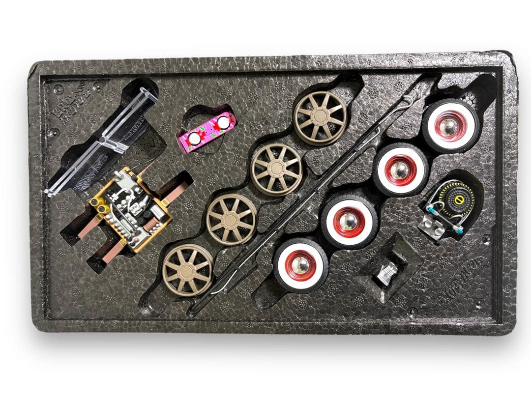 ☆美品　デロリアン　ホットウィール　特別版