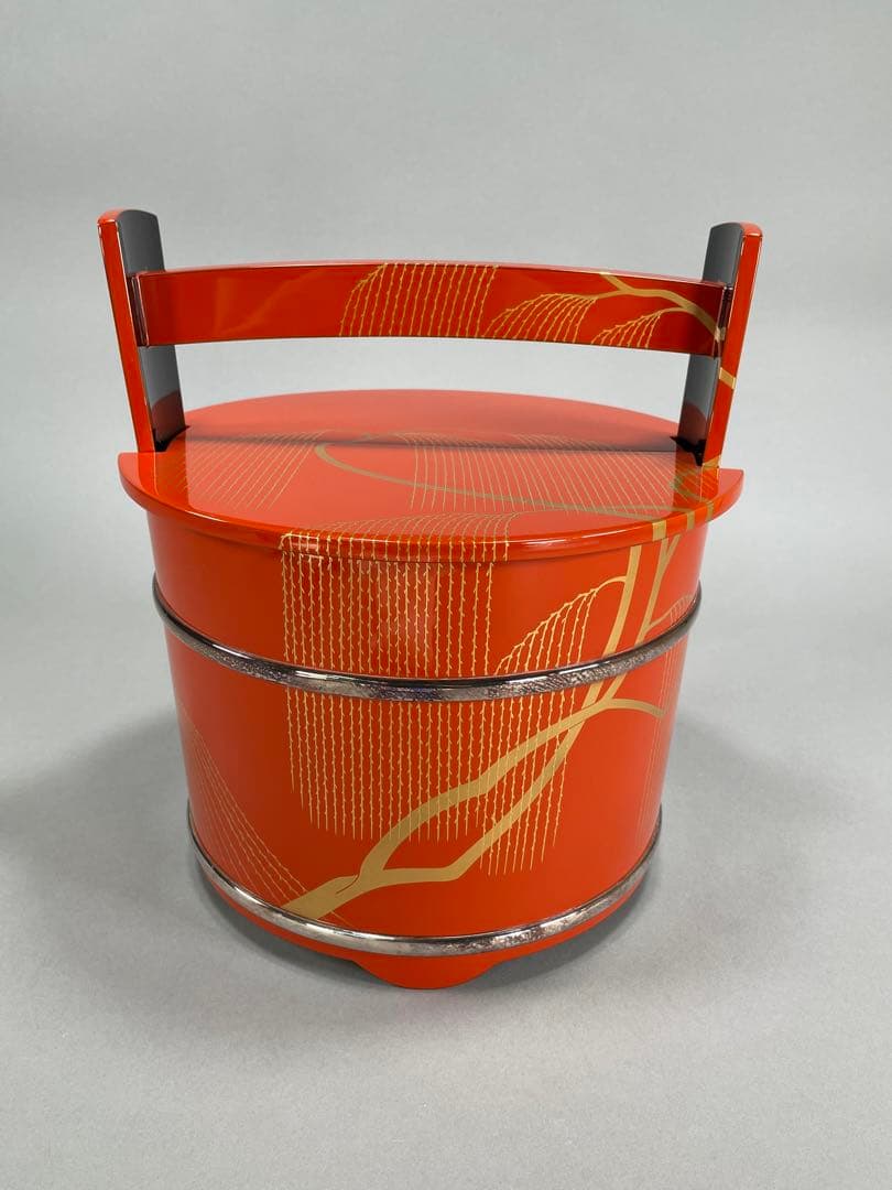 輪島塗 細井正雄作 朱色手桶水指 銀箍 柳蒔絵　布 共箱 茶道具 天然木 漆芸