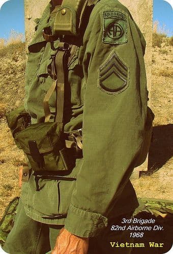 アメリカ軍実物放出品 68年製 M16 20連マガジンポーチ（ナイロン製）