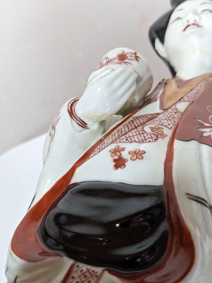 ♦柿右衛門様式 赤絵美人図 陶磁器人形 置物飾り 骨董品