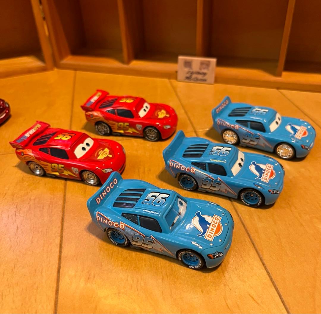 マテルカーズ ライトニング・マックィーン 21台と希少なガイドブック2