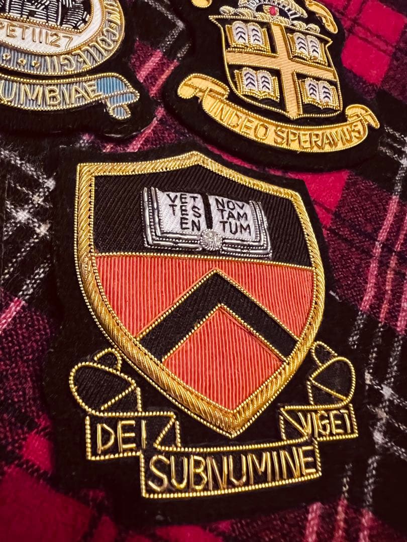 アイビーリーグ校章アメリカ東部8大学ブレザーエンブレム、ブラウン