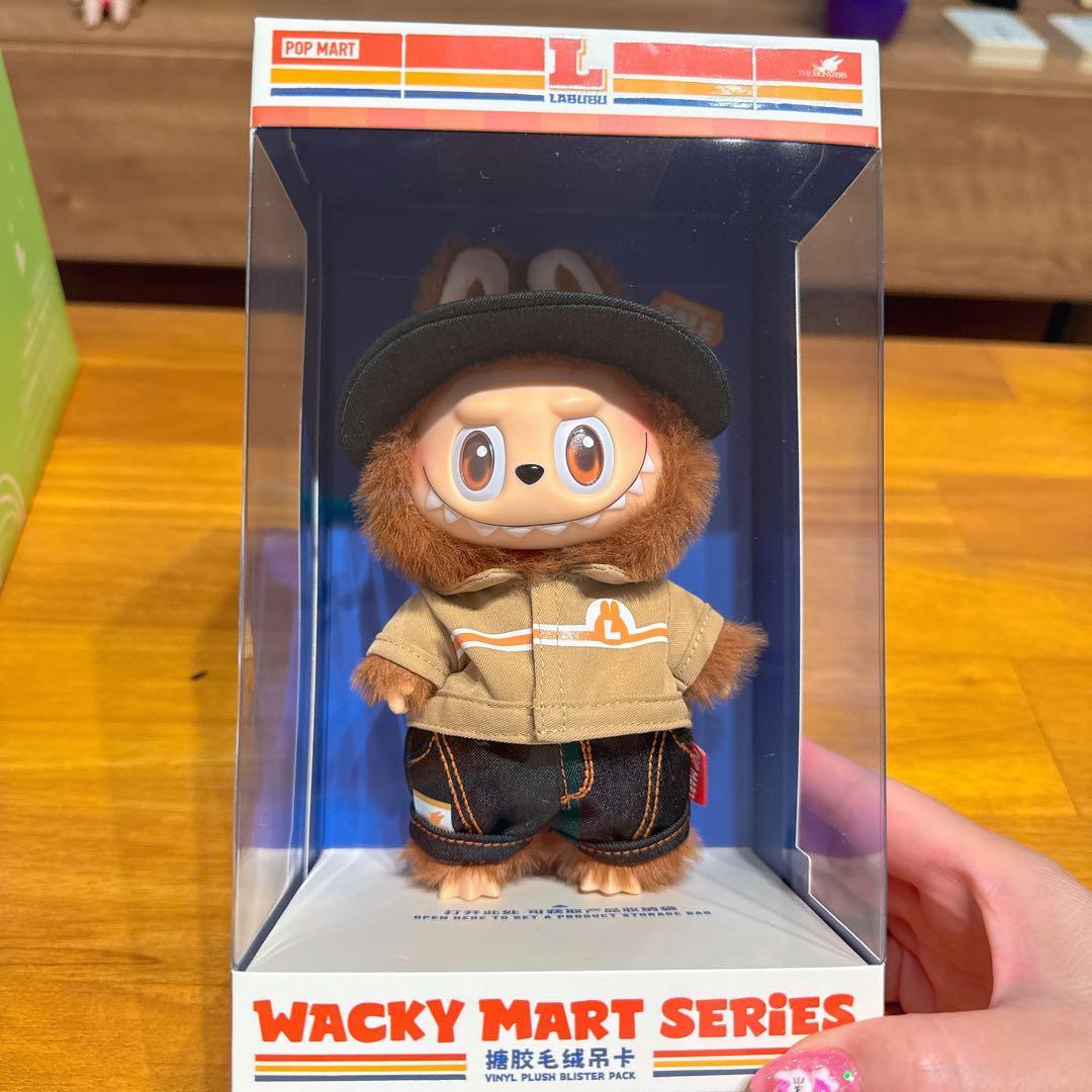 ラブブ⭐︎店員LABUBU Wacky Mart Series ぬいぐるみ⭐︎正規品 - メルカリ