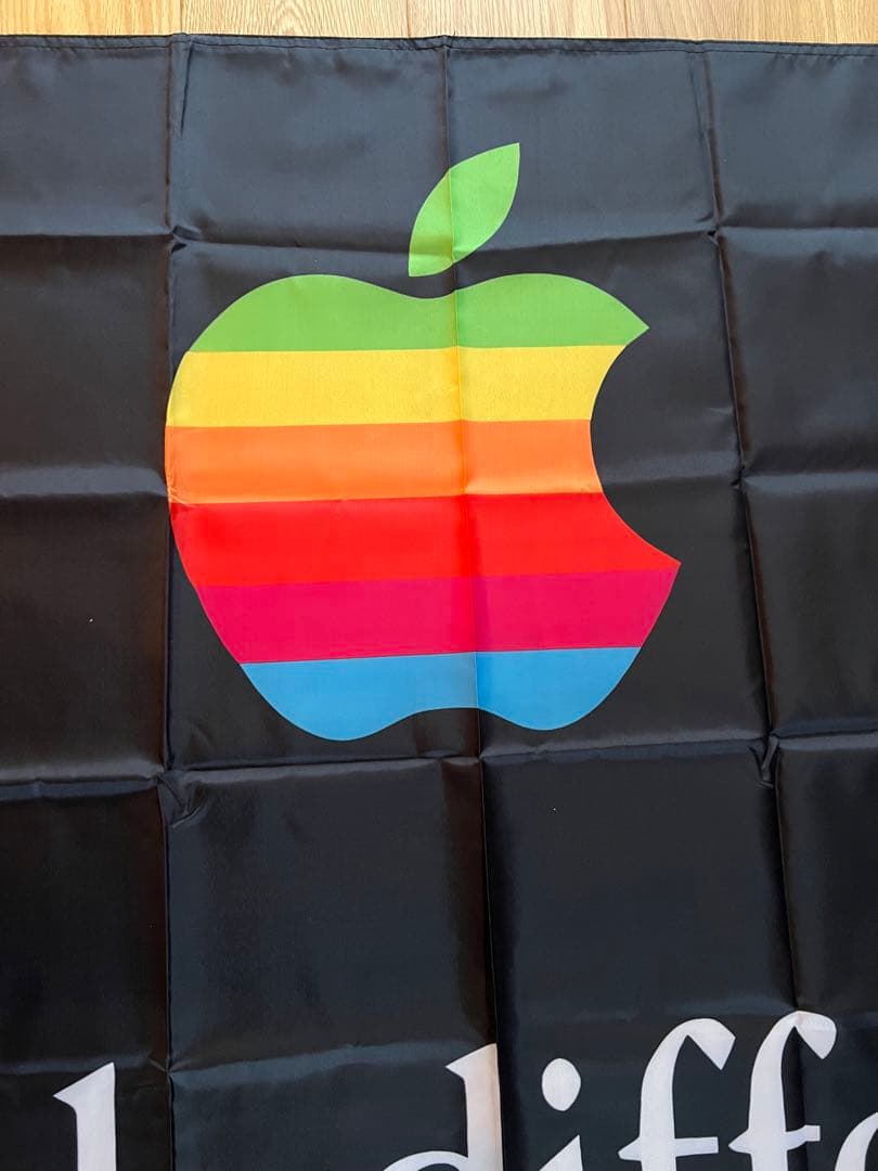 Apple『Think different.』広告用フラッグ（新品）
