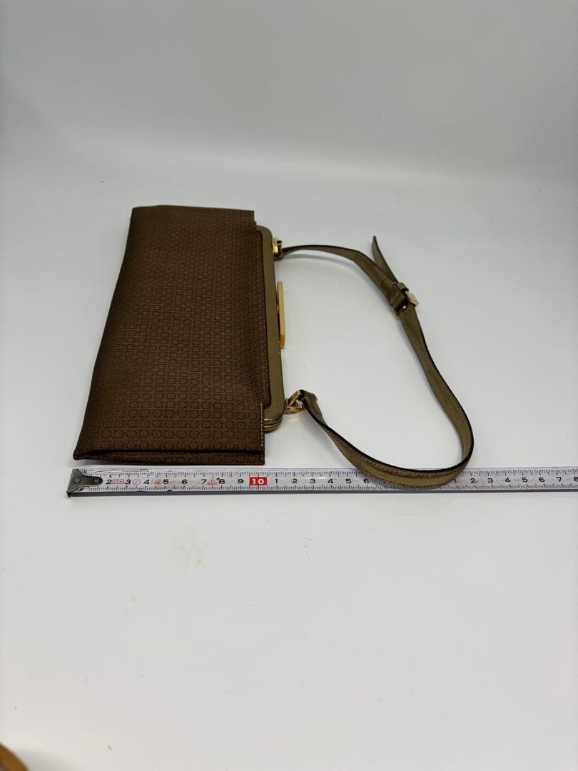 【極美品】フェラガモ ガンチーニ パーティバッグ ミニハンドバッグ