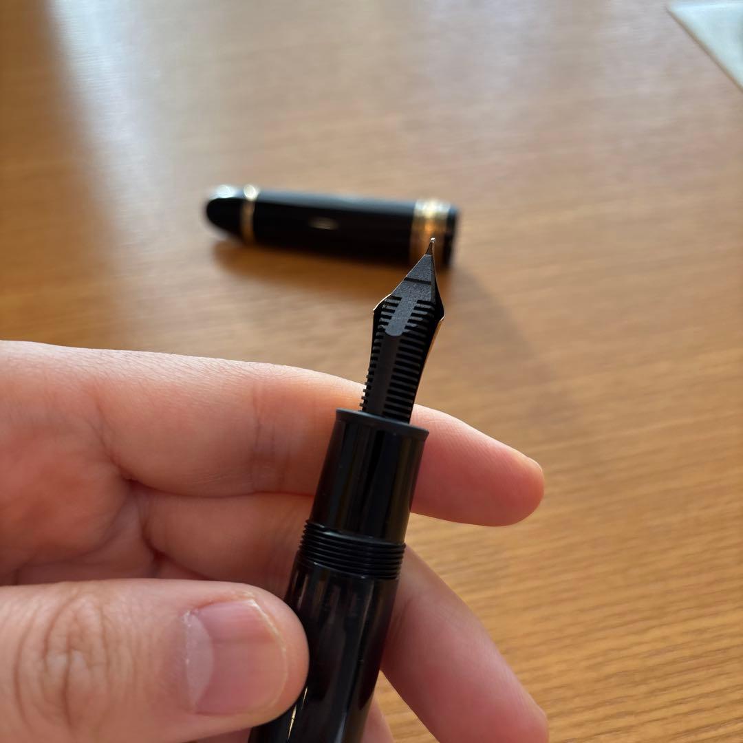 モンブランマイスターシュテュック149万年筆14K