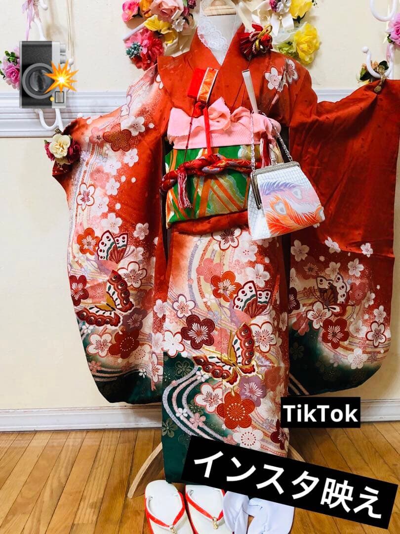 七五三七歳‼️豪華正絹尽くし⭐︎人気赤地暈し⭐︎蝶々金糸刺繍花々金彩⭐︎ 完全フルセット