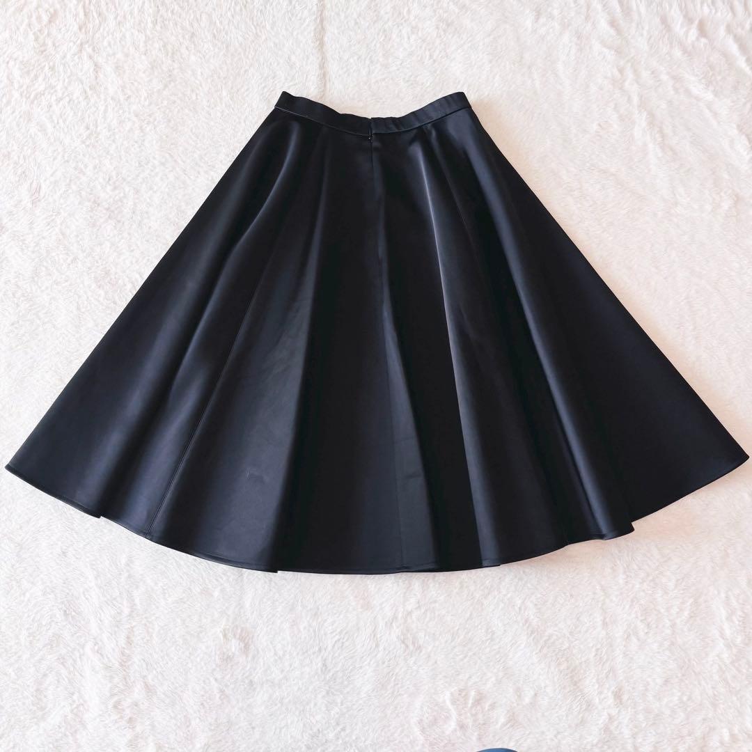 【美品】 ヨーコチャン サーキュラースカート フレア 38 サテン ブラック