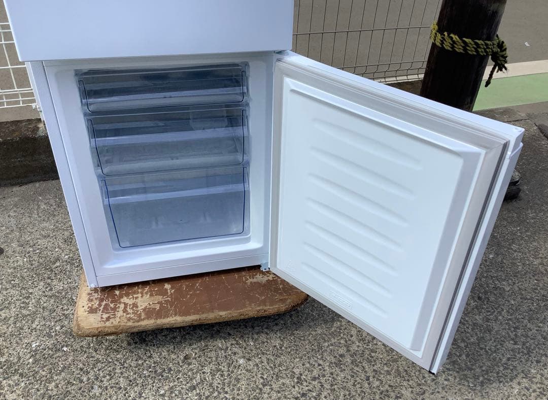 2025年製 ハイセンス 2ドア冷蔵庫 HR-D1701W 175L 白