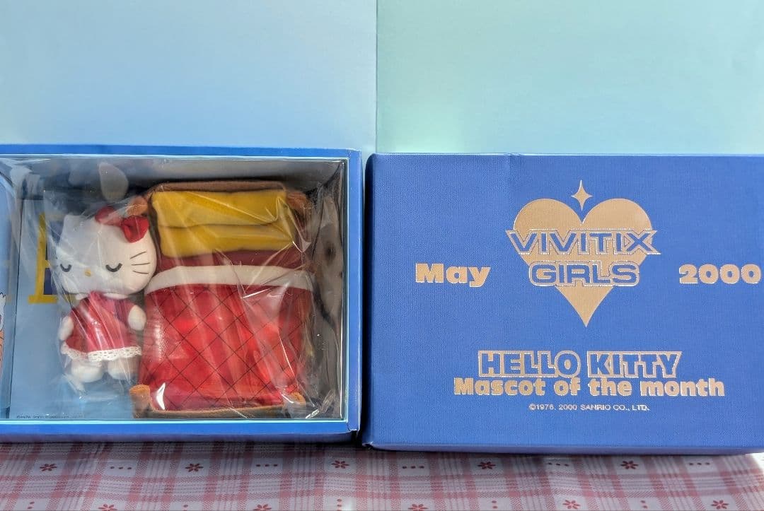 ハローキティ　ぬいぐるみ　マンスリーマスコット　VIVITIX 　５体　未開封