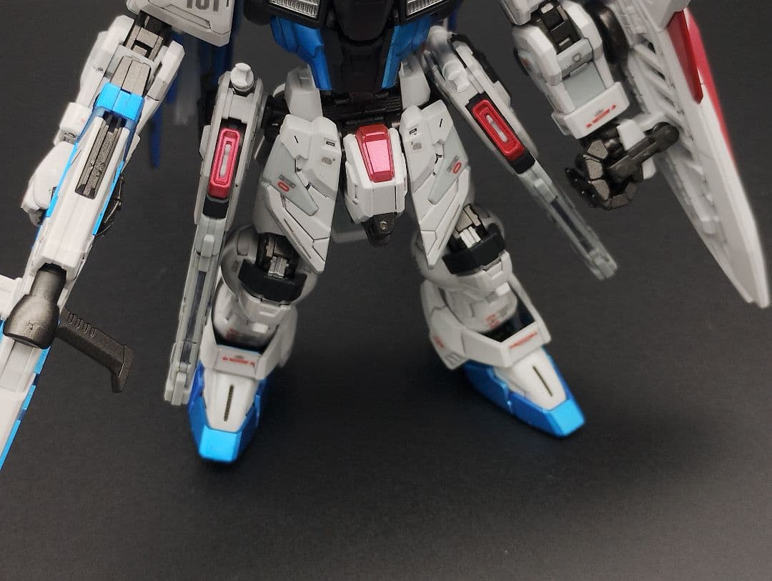 キャンディー・パール塗装 MGSDフリーダムガンダム ガンプラ 完成品