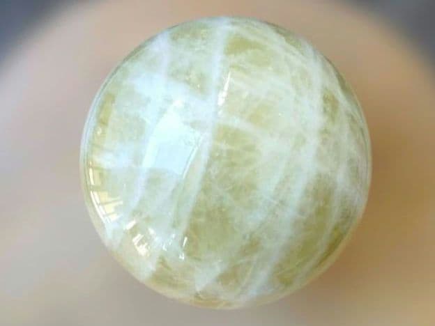 【割引特価】シトリンクォーツ 黄水晶 丸玉 スフィア 2.5Kg 木製台座付き！